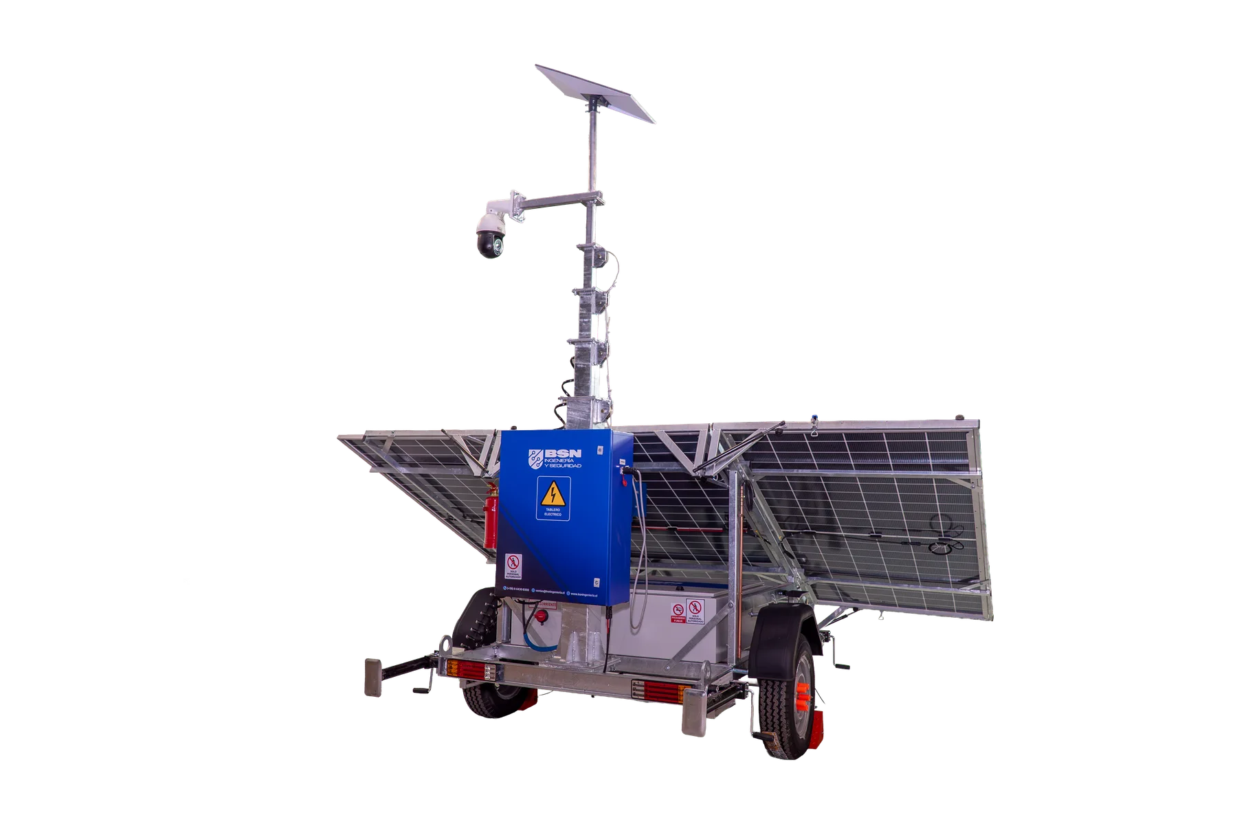 Torre CCTV con soporte Starlink BSN para operación industrial